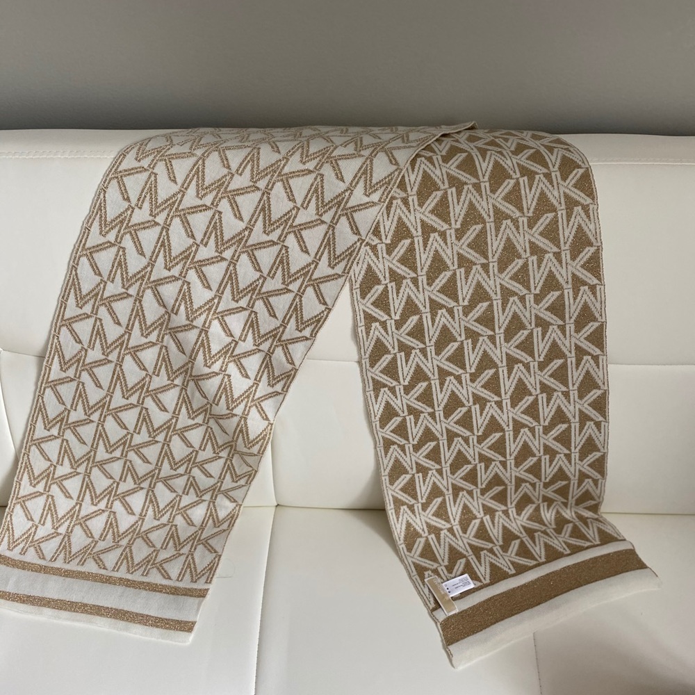 Michael Kors scarf